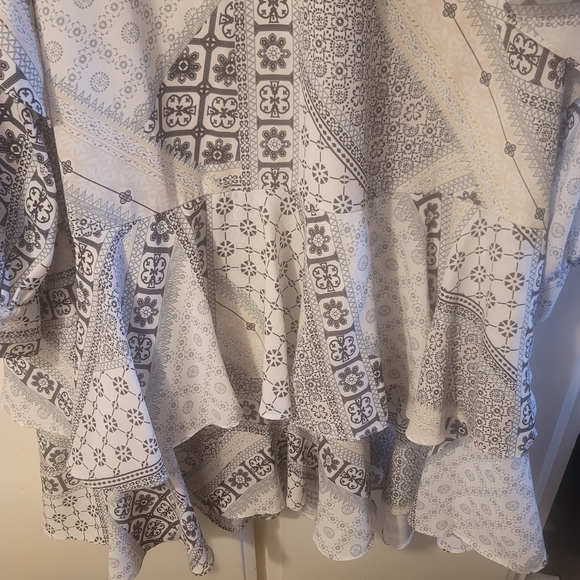 SHEIN PREMIUM Dress Gray and White, Size L - Picture 2 of 4